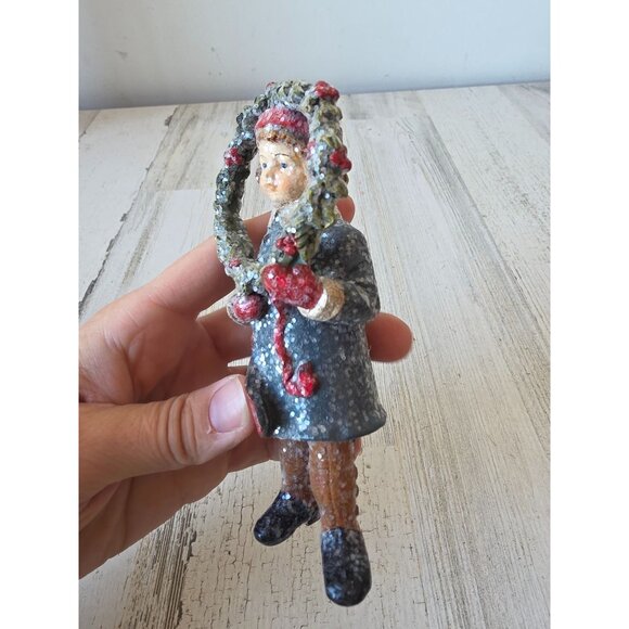 Glitter Victorian boy wreath ornament statue decor figurine‎ - Picture 2 of 8